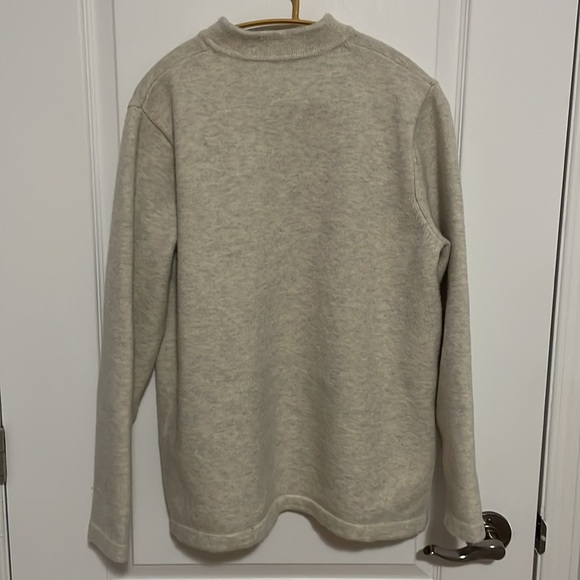 Female Sweater - Picture 2 of 4